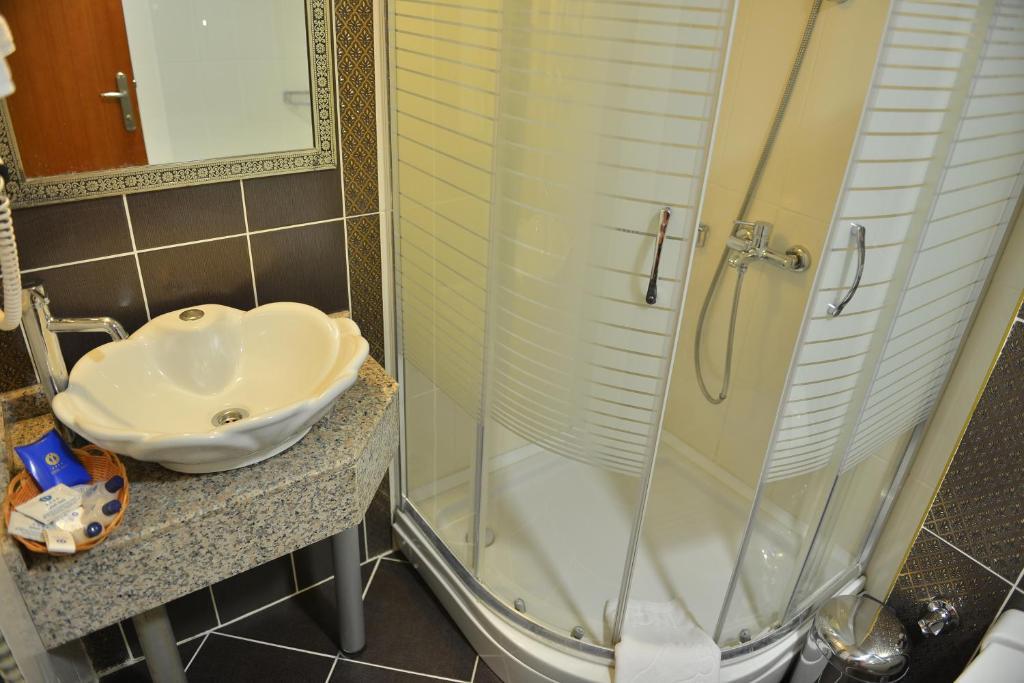 Inci Hotel Adana Room photo